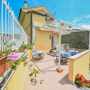 Bed & Breakfast Why Not Jona?, Varazze